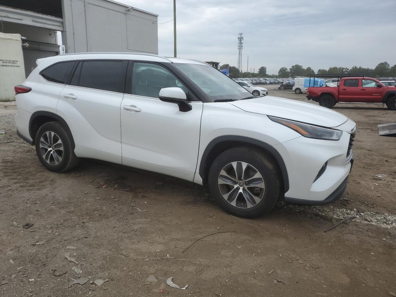 Lot #3308323165 2023 TOYOTA HIGHLANDER