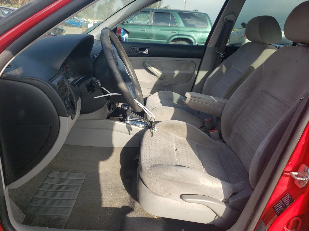 Lot #3263654709 2001 VOLKSWAGEN GOLF GLS