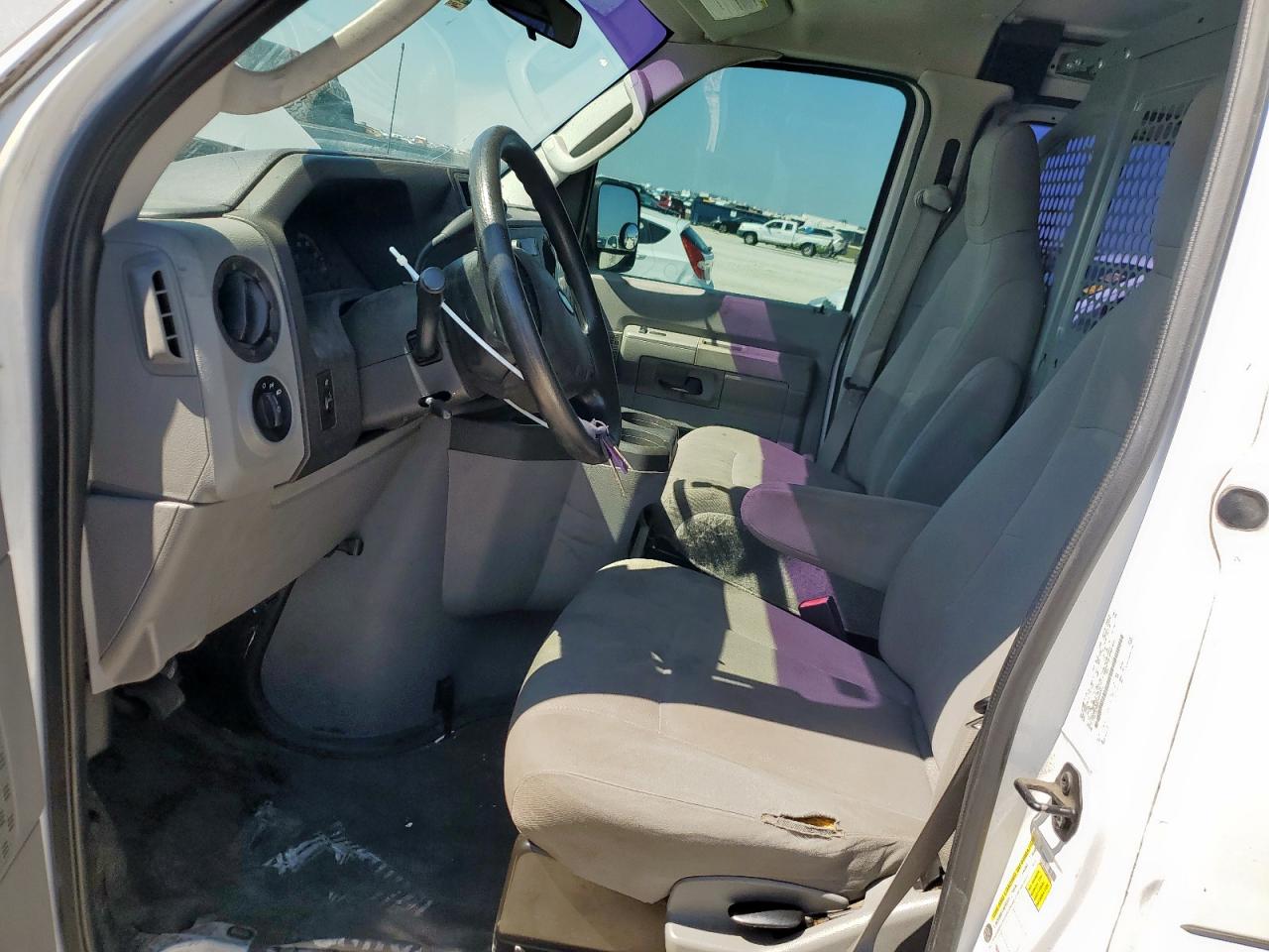 FORD ECONOLINE E250 VAN