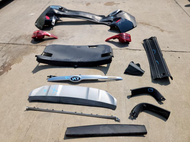 2021 KIA SELTOS EX - KNDERCAA9M7045682