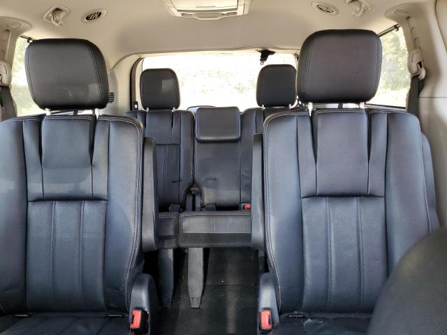 2016 CHRYSLER TOWN & COU - 2C4RC1CG6GR302471