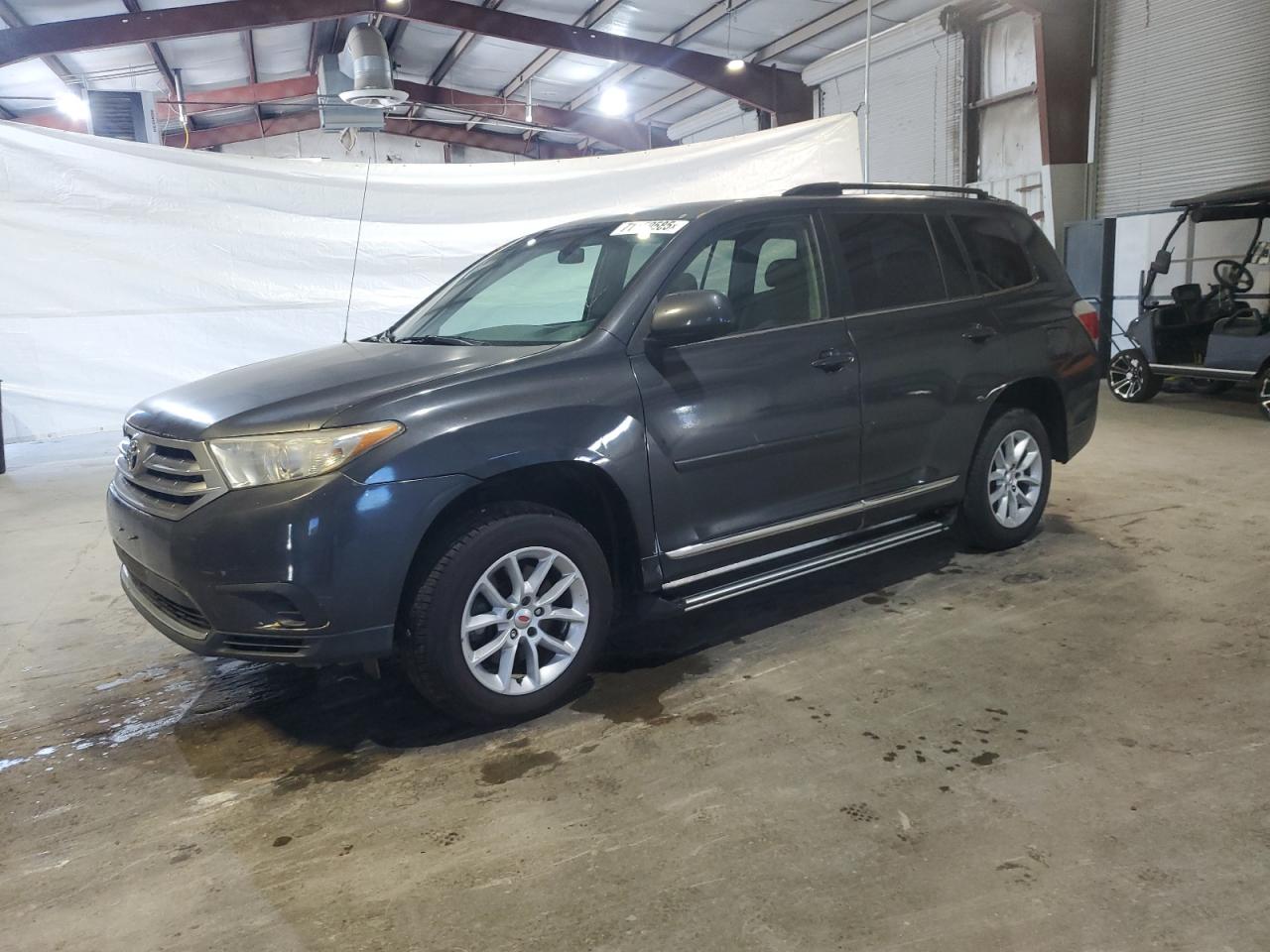 TOYOTA HIGHLANDER BASE