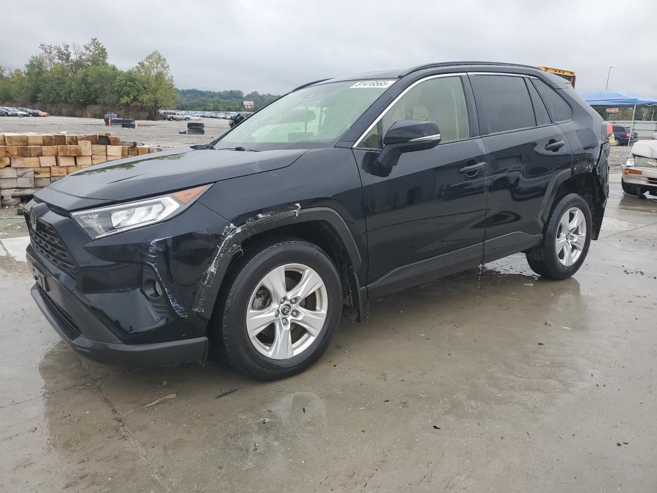 TOYOTA RAV4 XLE