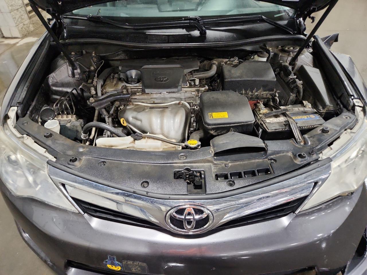 TOYOTA CAMRY BASE