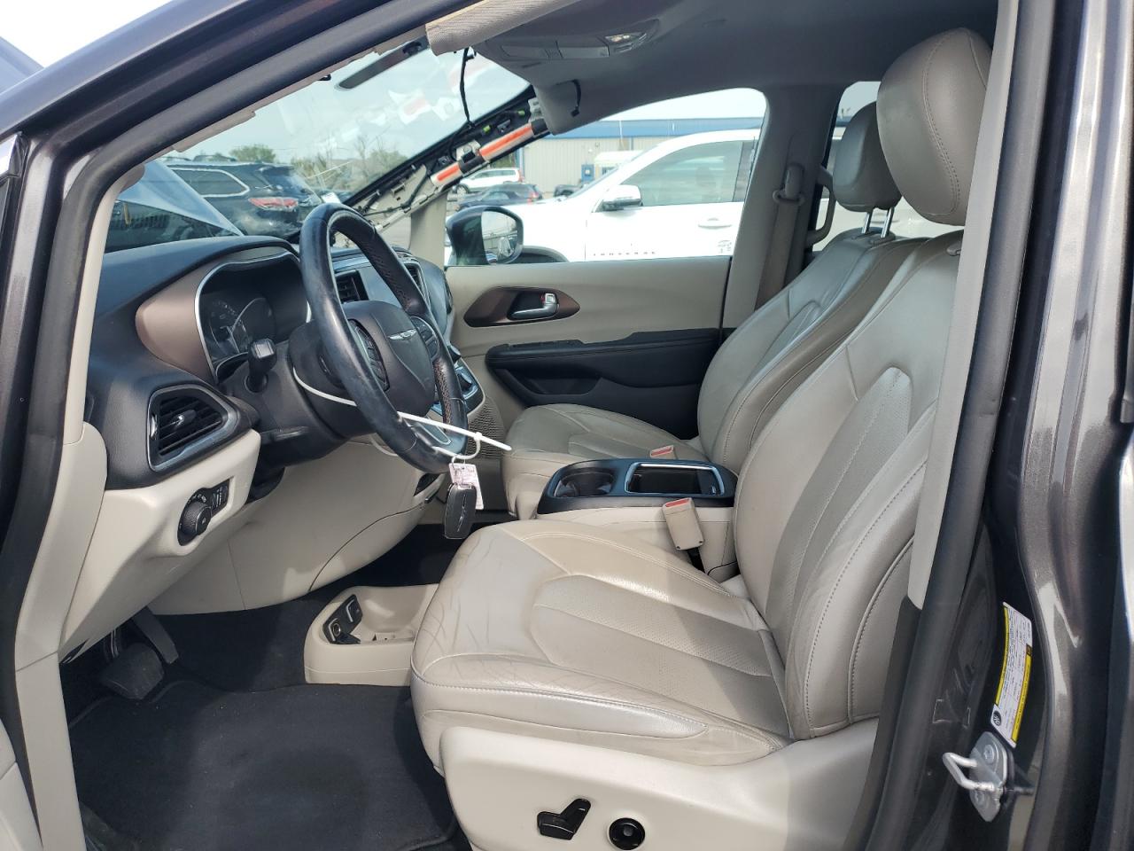 CHRYSLER PACIFICA TOURING L PLUS