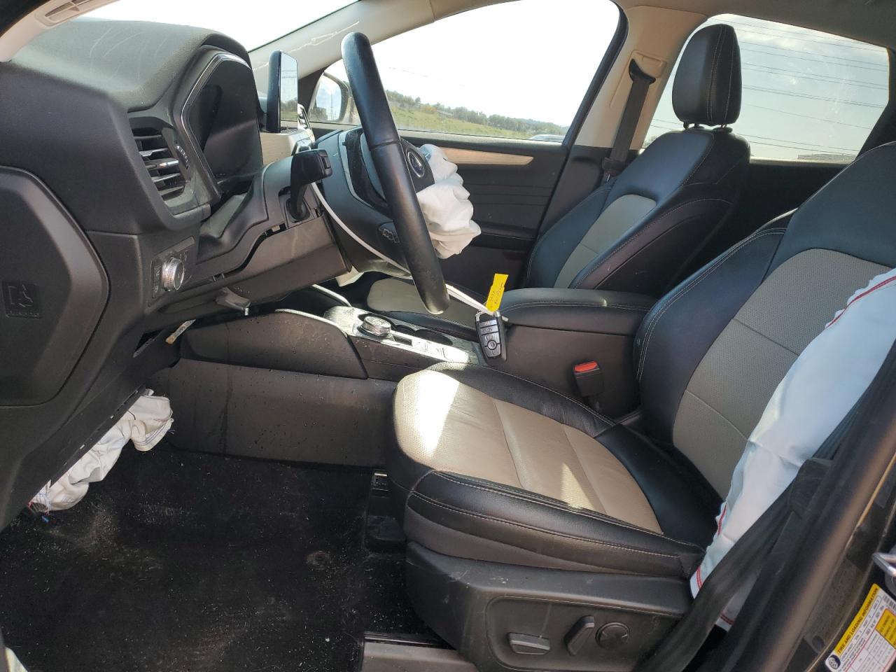 FORD ESCAPE TITANIUM