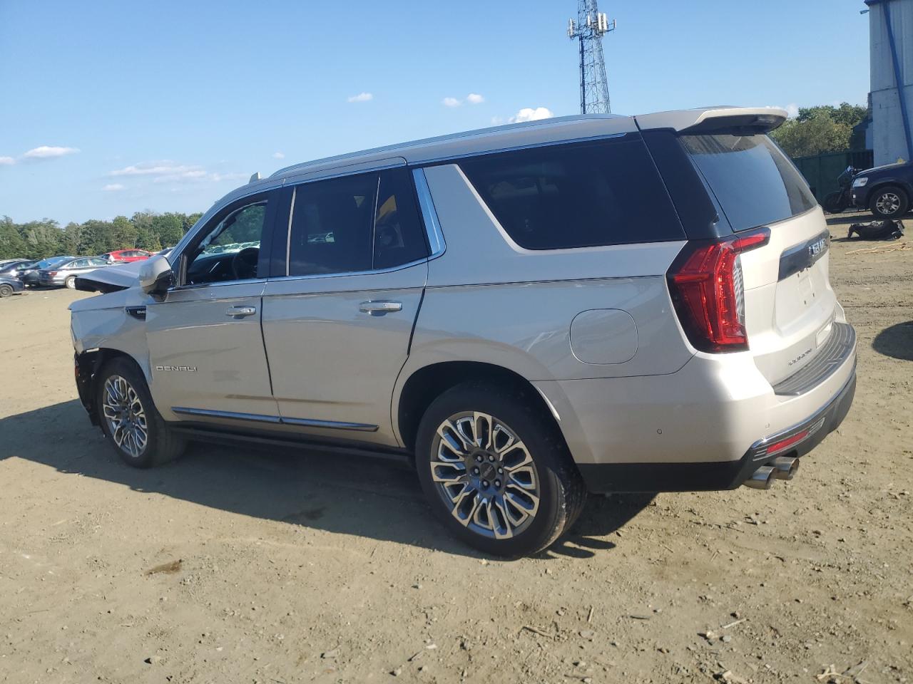 GMC YUKON DENALI ULTIMATE