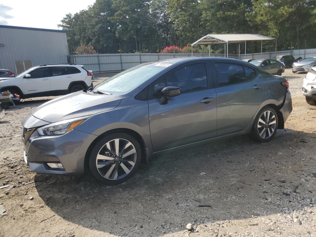 NISSAN VERSA SR