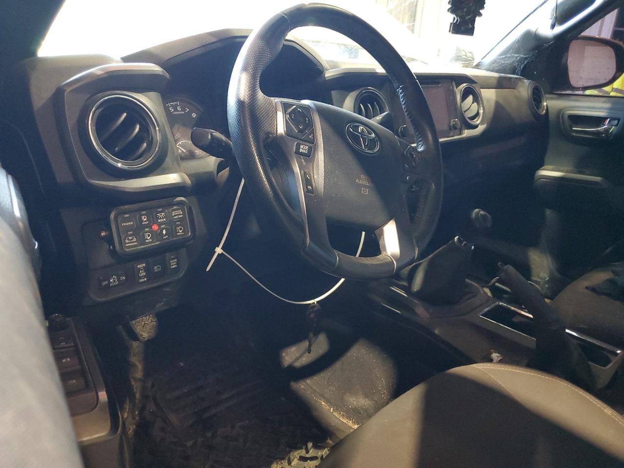 Lot #3311395324 2019 TOYOTA TACOMA DOU