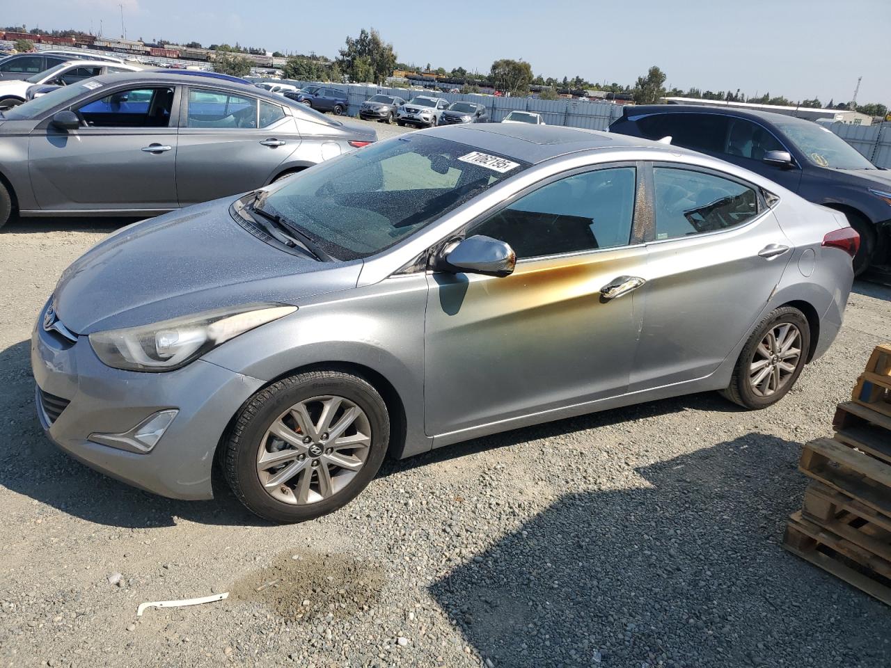 HYUNDAI ELANTRA SE