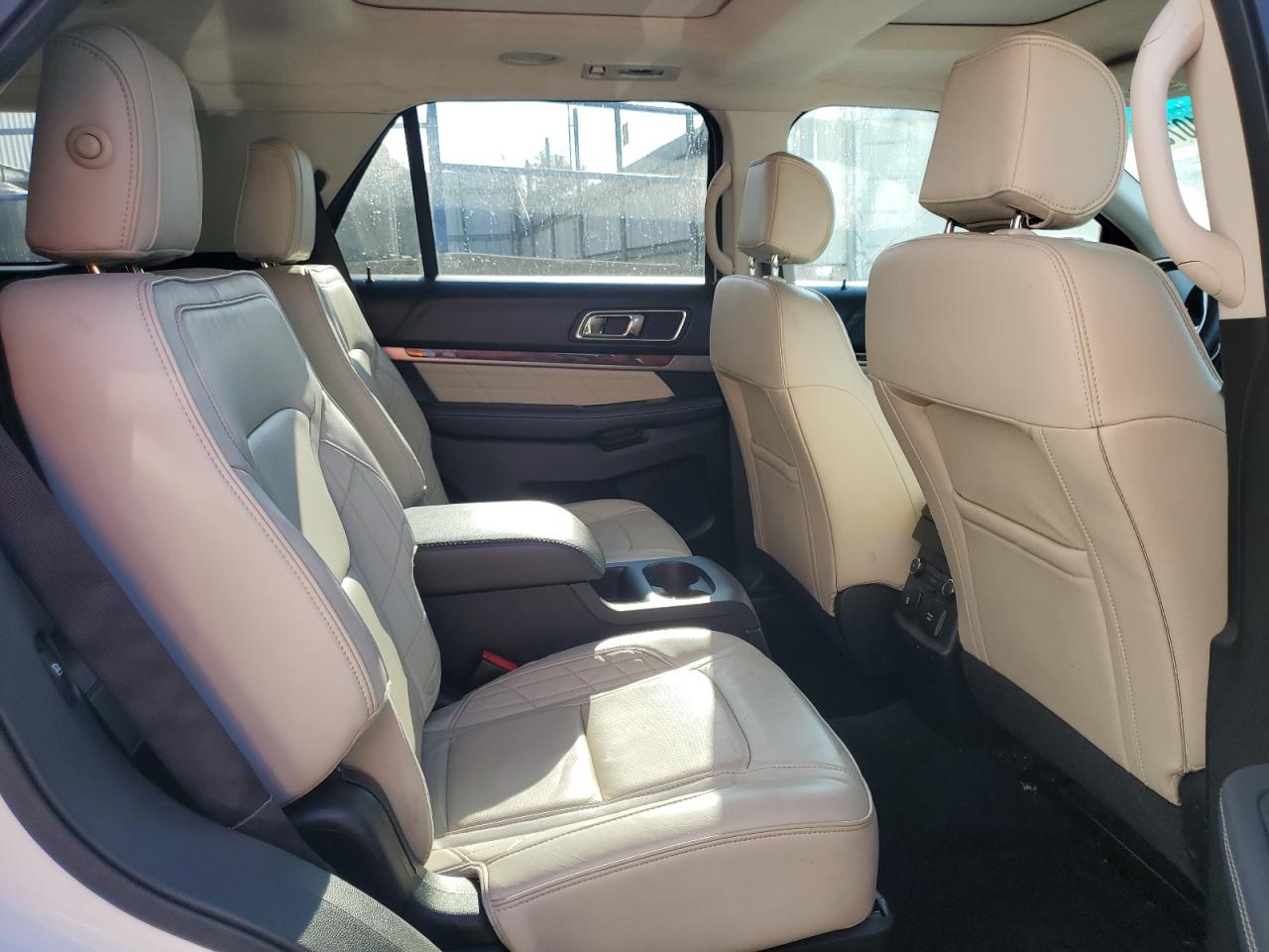 FORD EXPLORER PLATINUM