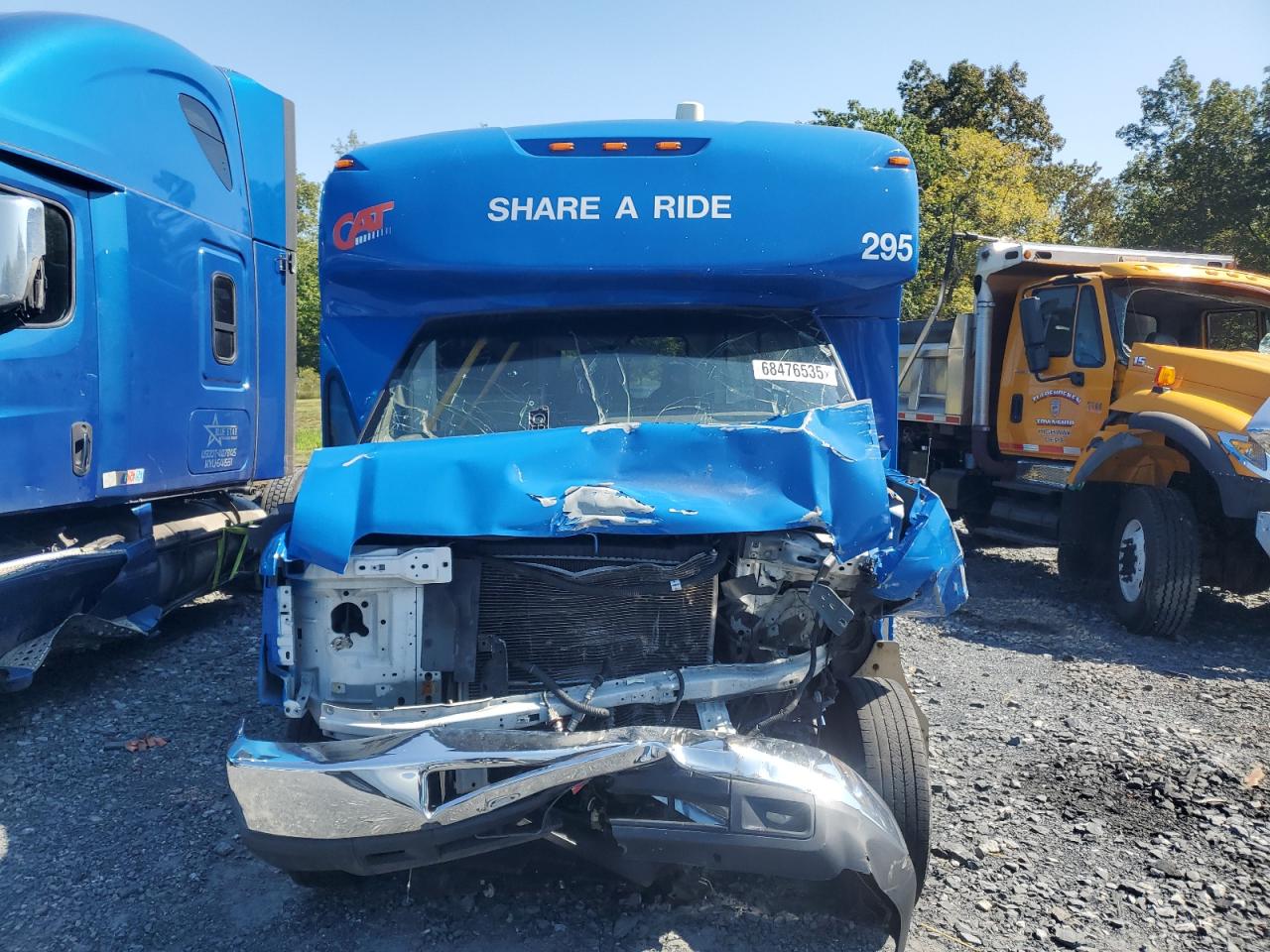 FORD ECONOLINE E450 SUPER DUTY CUTAWAY VAN