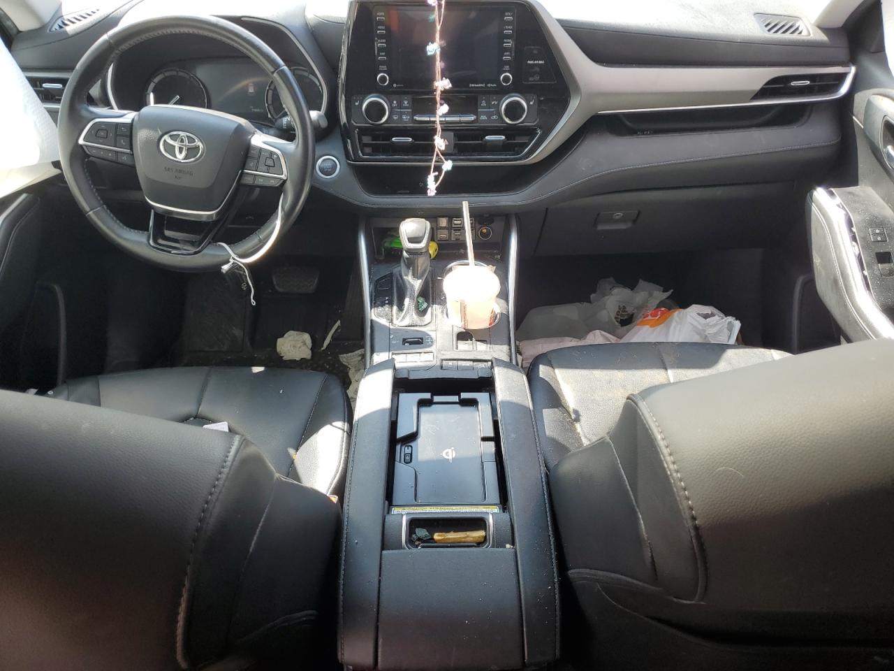 TOYOTA HIGHLANDER XLE