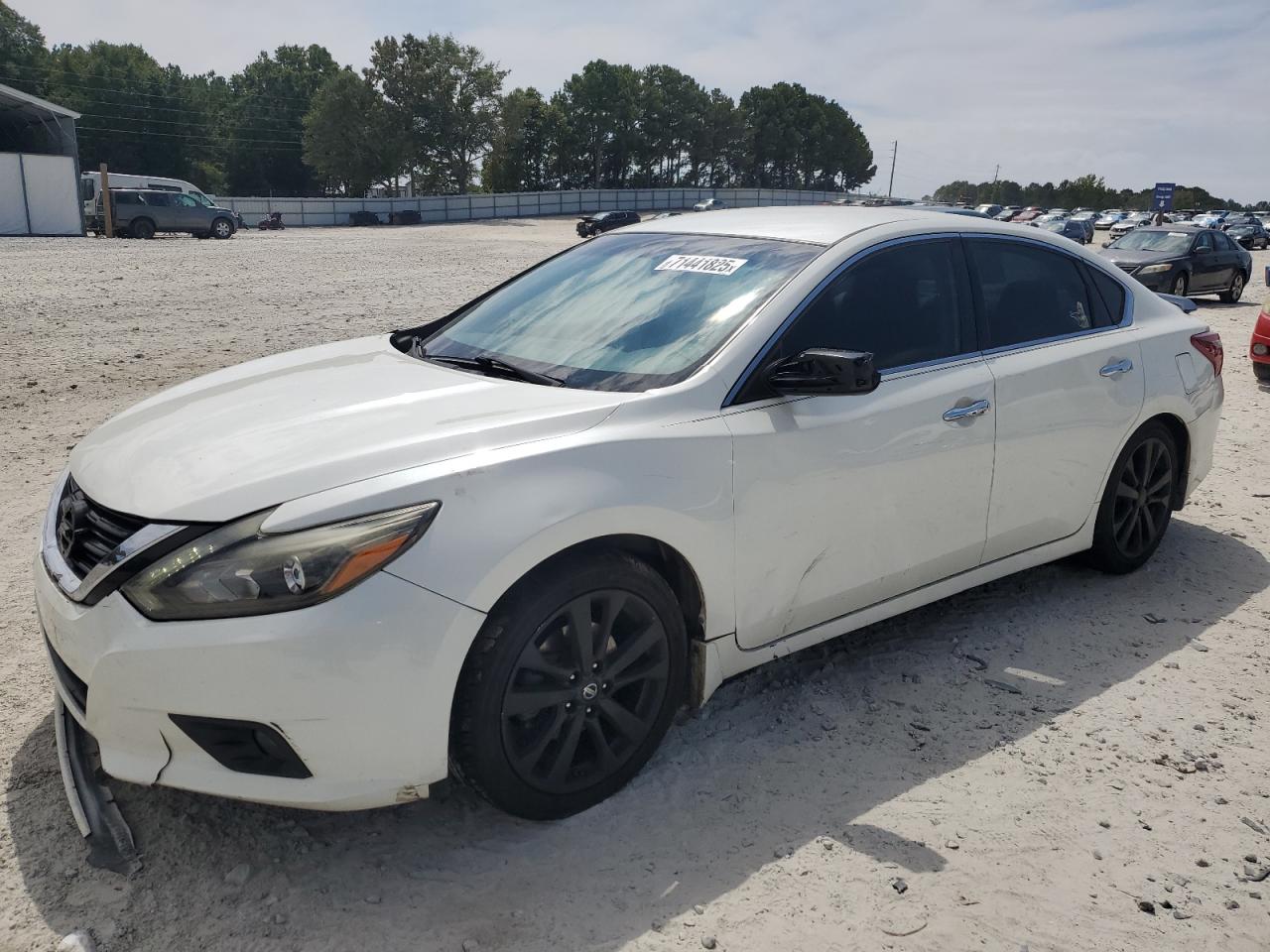  Salvage Nissan Altima