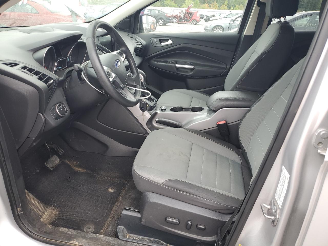 FORD ESCAPE SE