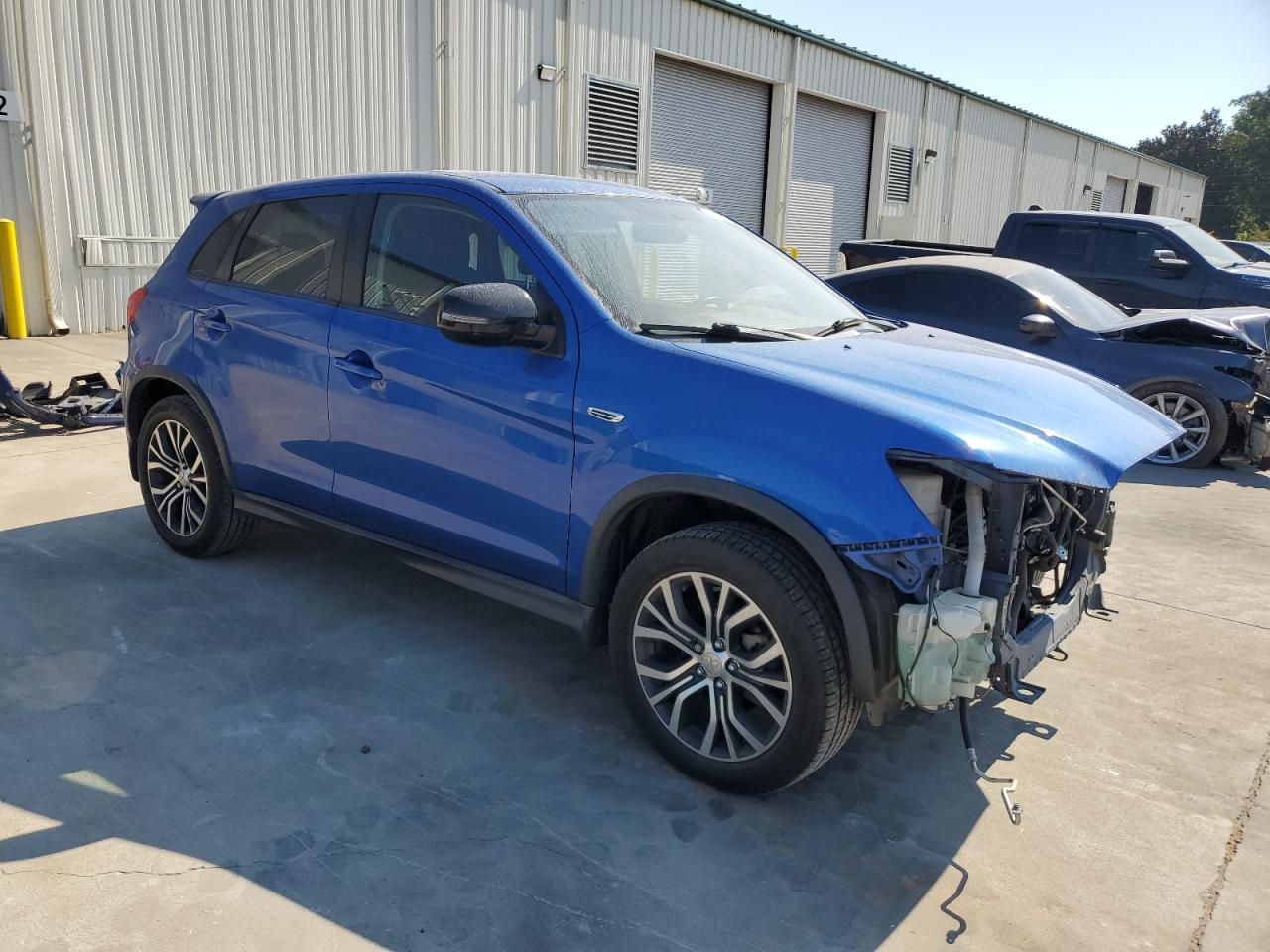 MITSUBISHI OUTLANDER ES