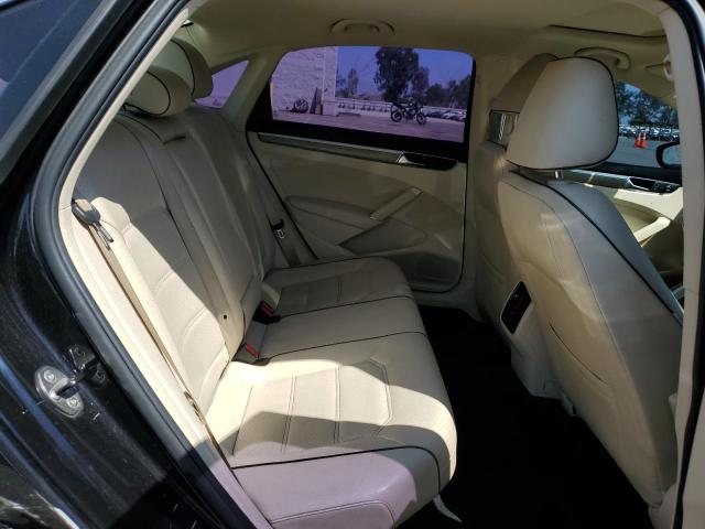 2017 VOLKSWAGEN PASSAT SE 1VWBT7A36HC080087