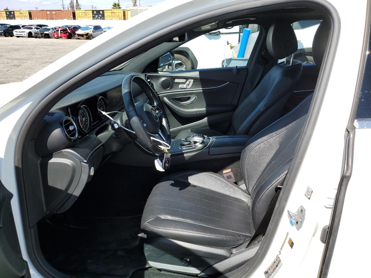 MERCEDES-BENZ E-CLASS 300