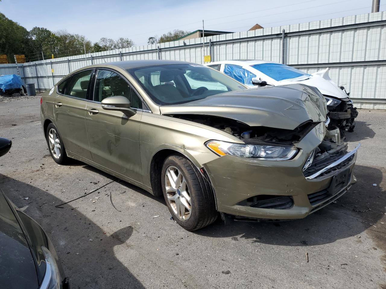 FORD FUSION SE