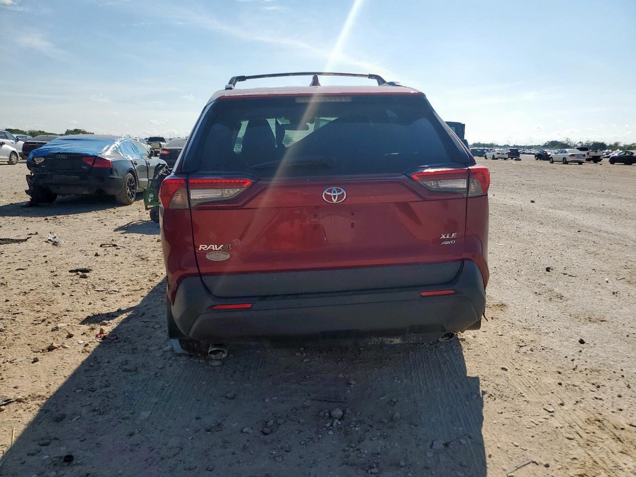 TOYOTA RAV4 XLE PREMIUM