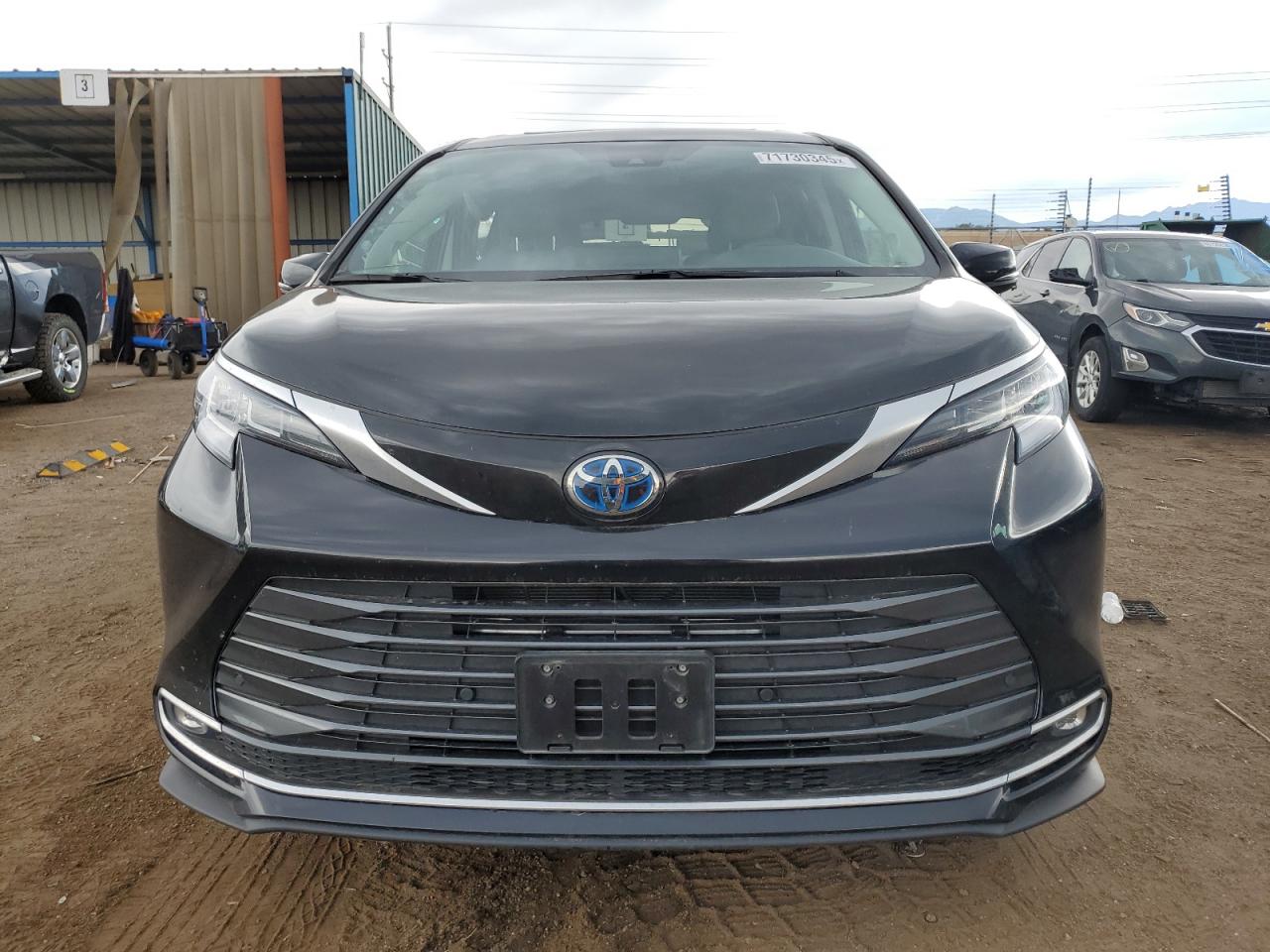 TOYOTA SIENNA LIMITED