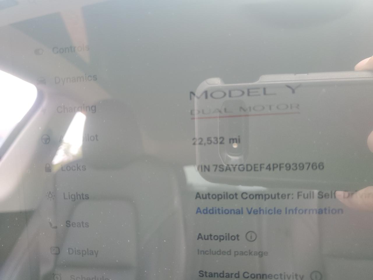TESLA MODEL Y