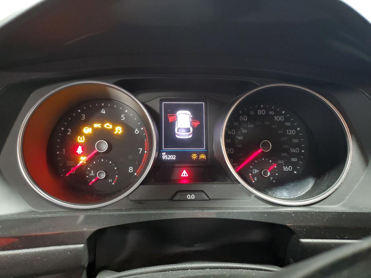 VOLKSWAGEN TIGUAN SE