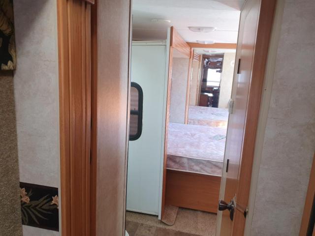 2010 KEYSTONE LARADO - Other View