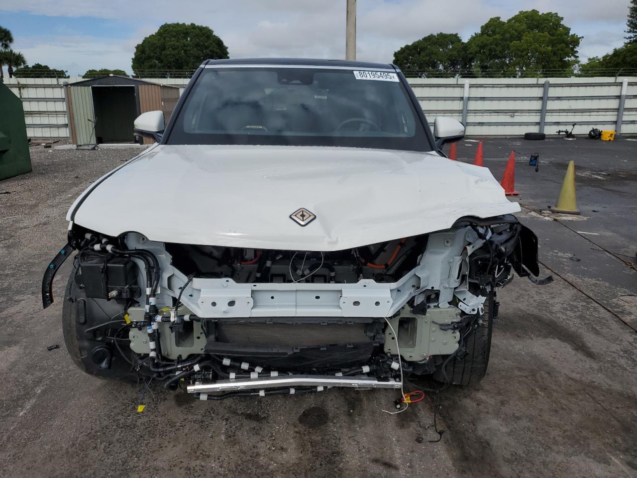 RIVIAN R1S ADVENTURE