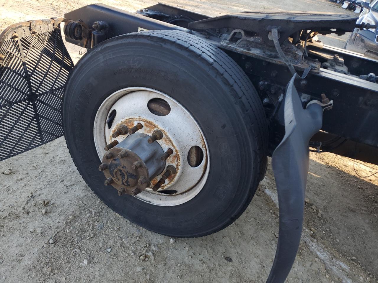 Lot #3266816923 2017 KENWORTH T680