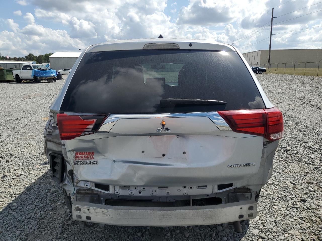 MITSUBISHI OUTLANDER ES