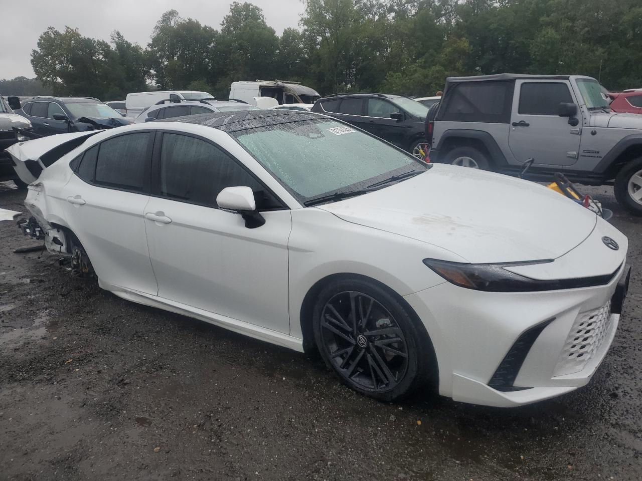 TOYOTA CAMRY XSE