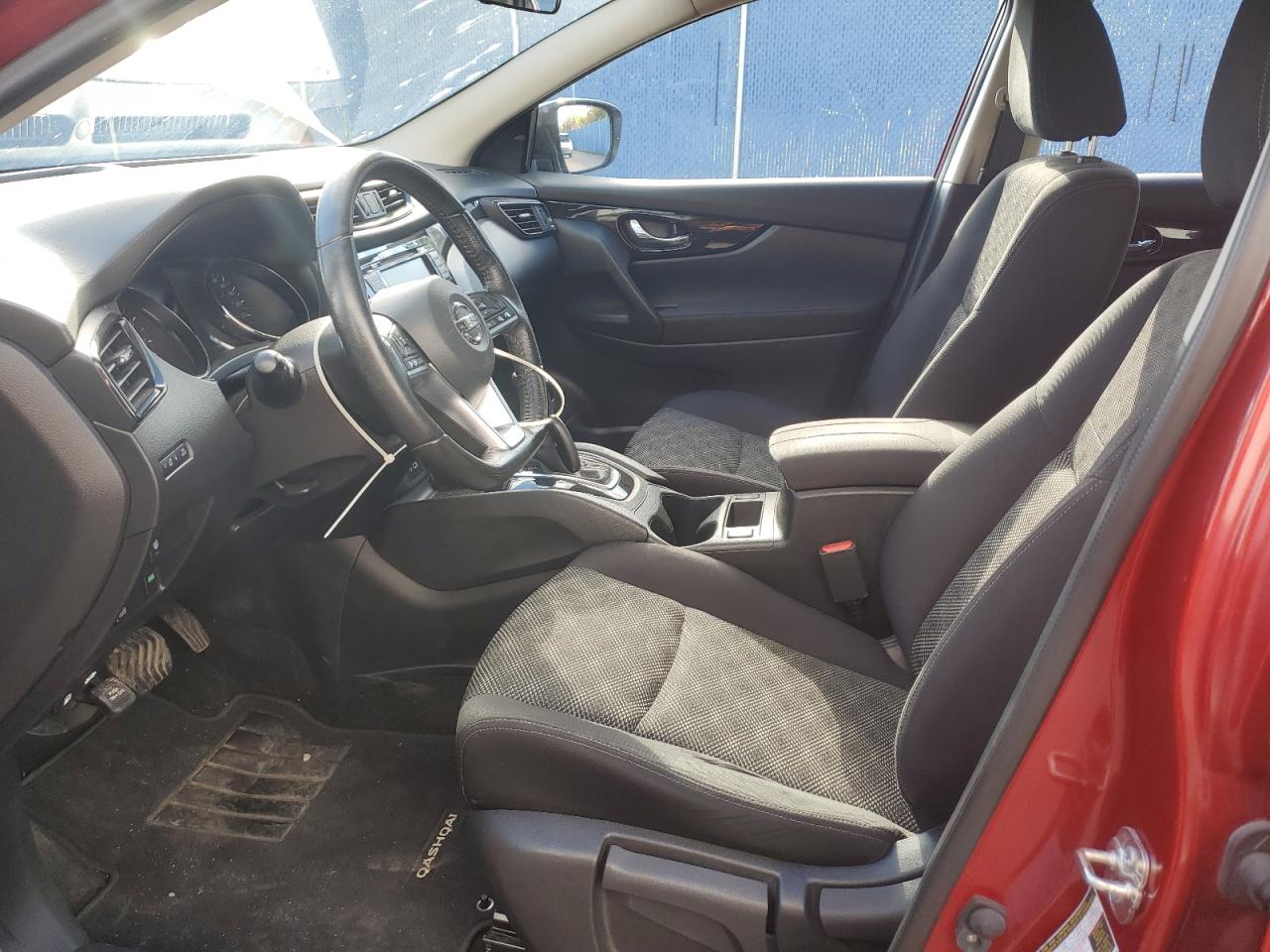 NISSAN ROGUE SPORT S