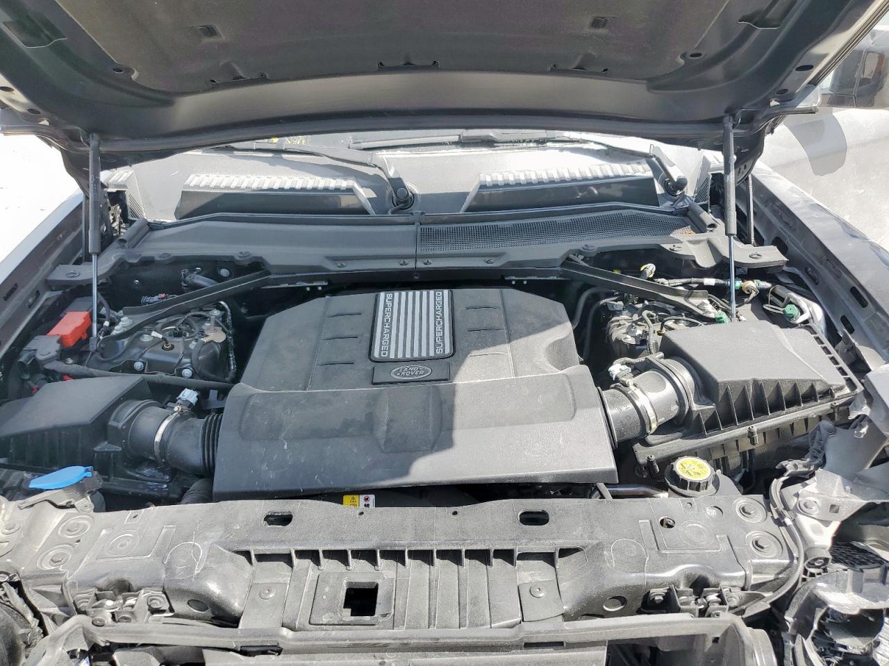 LAND ROVER DEFENDER 110