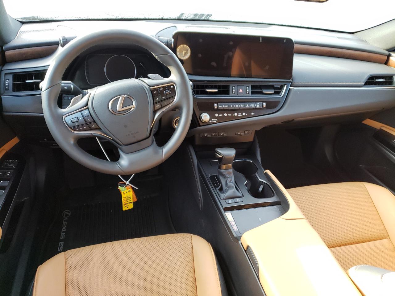 LEXUS ES 300H BASE