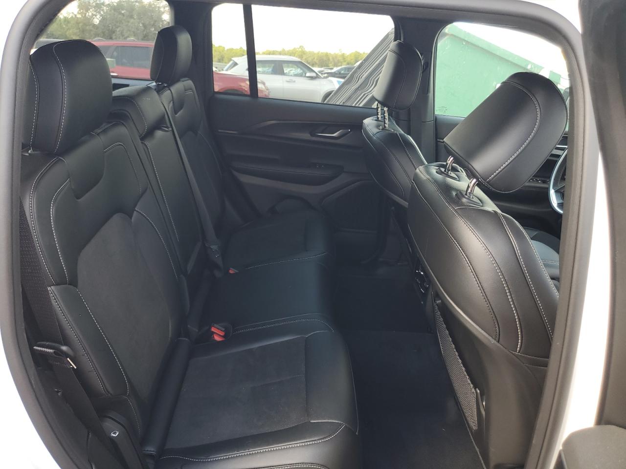 JEEP GRAND CHEROKEE LAREDO