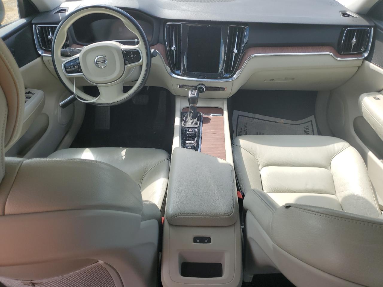 VOLVO S60 T6 MOMENTUM