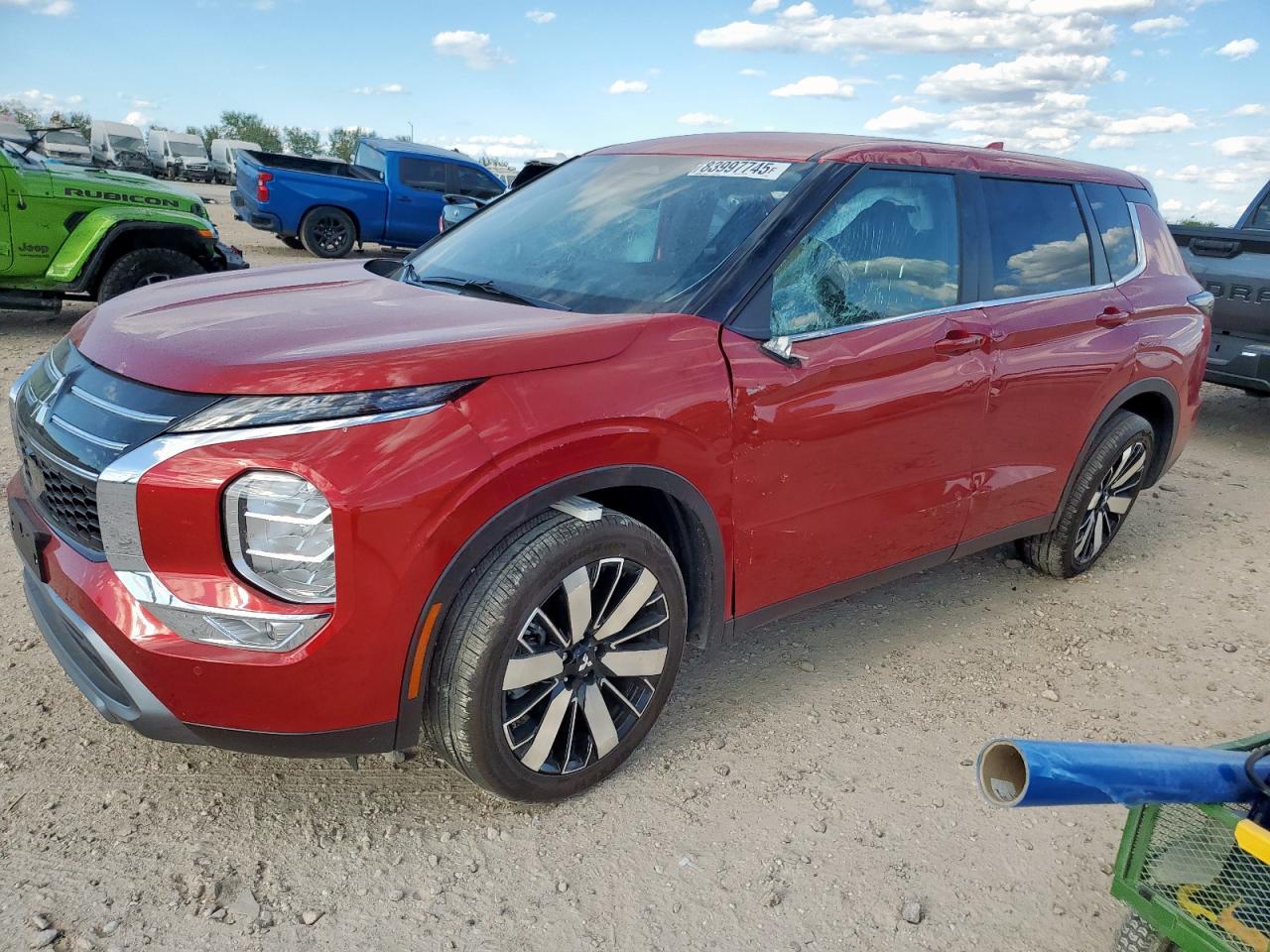 MITSUBISHI OUTLANDER SE