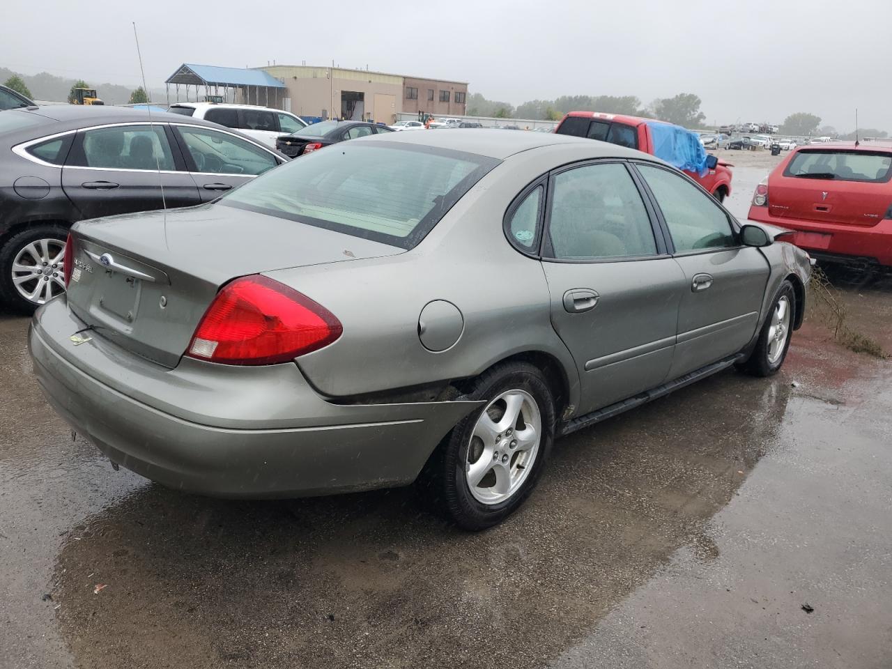 Lot #3298313134 2002 FORD TAURUS SE