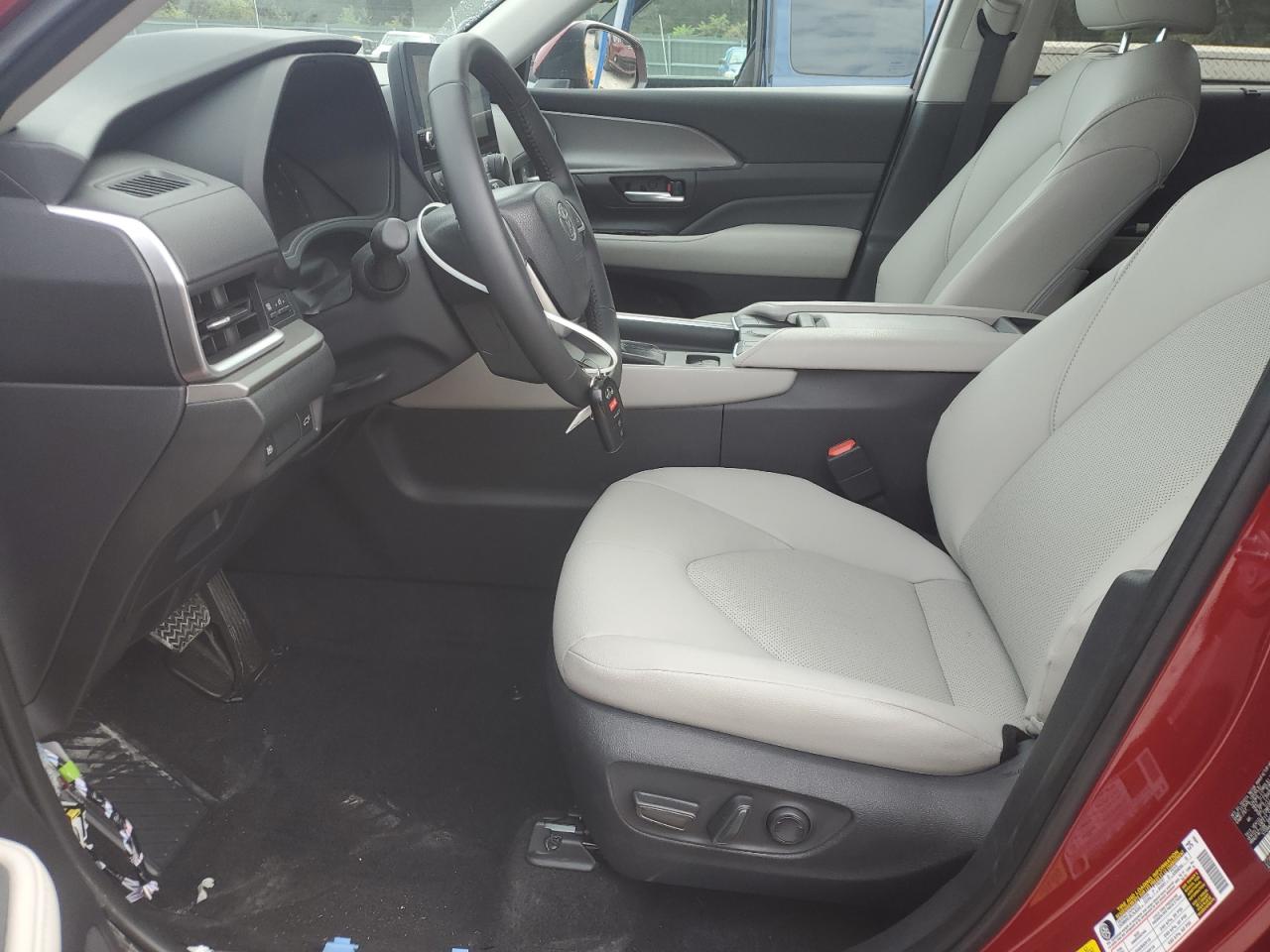 TOYOTA HIGHLANDER LE