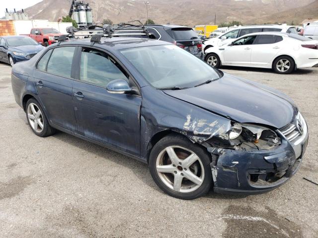 2010 VOLKSWAGEN JETTA LIMITED - Other View