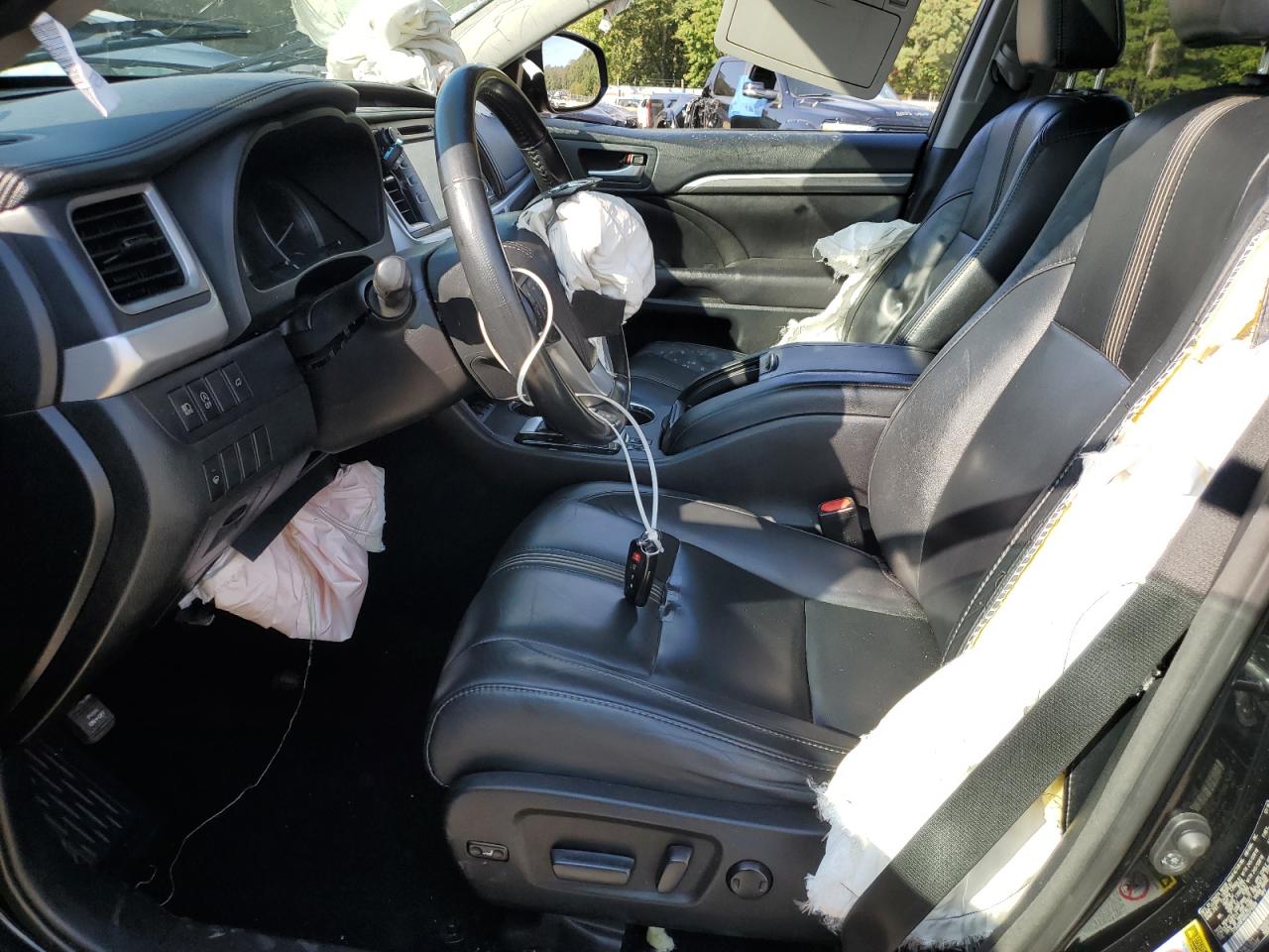 TOYOTA HIGHLANDER SE