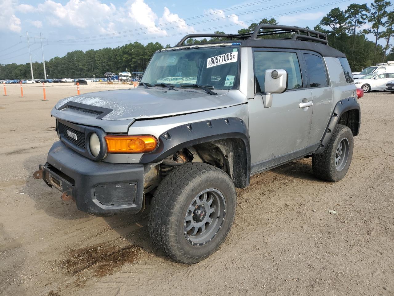 TOYOTA FJ CRUISER