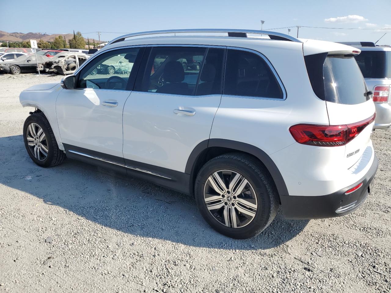 MERCEDES-BENZ EQB 300 4MATIC