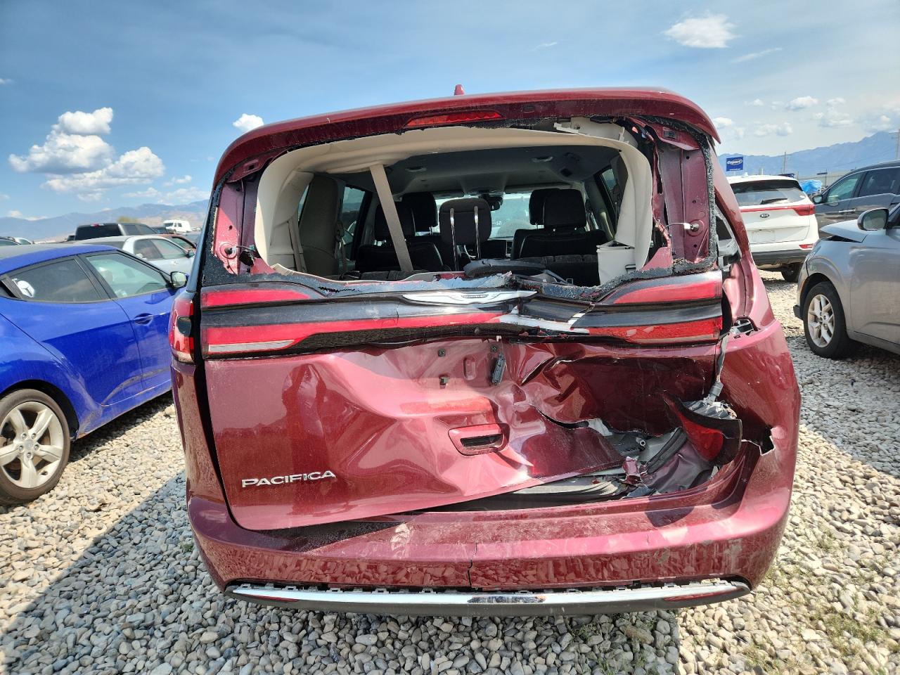 CHRYSLER PACIFICA TOURING L