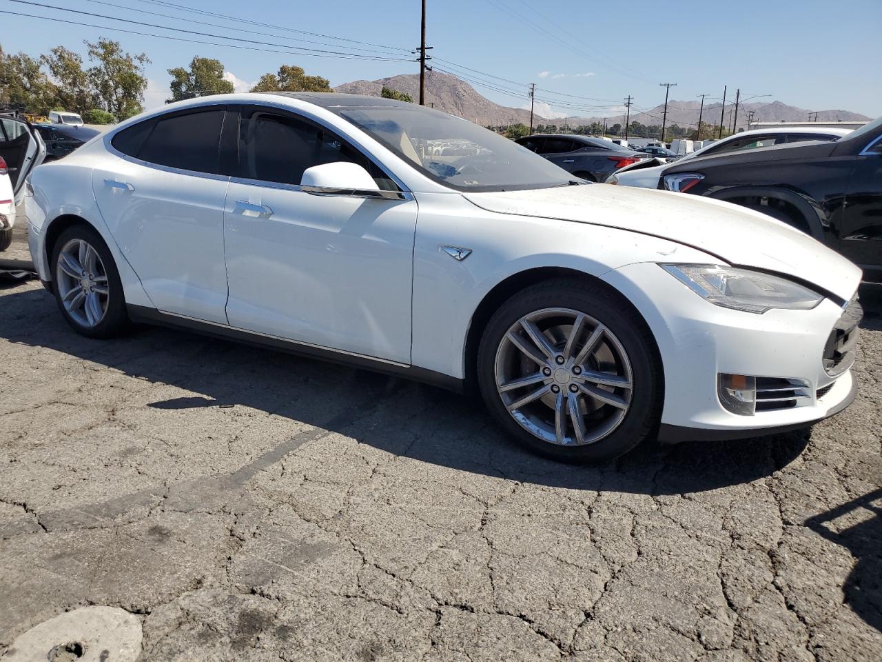 TESLA MODEL S
