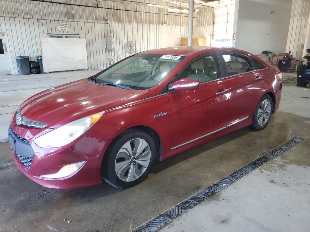 HYUNDAI SONATA HYBRID