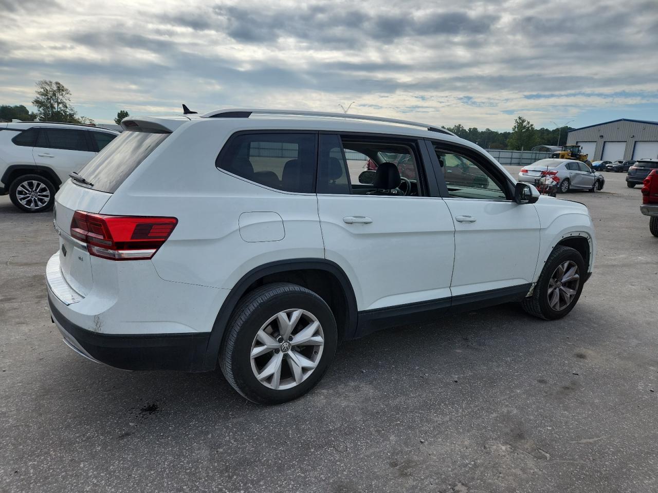 VOLKSWAGEN ATLAS SE