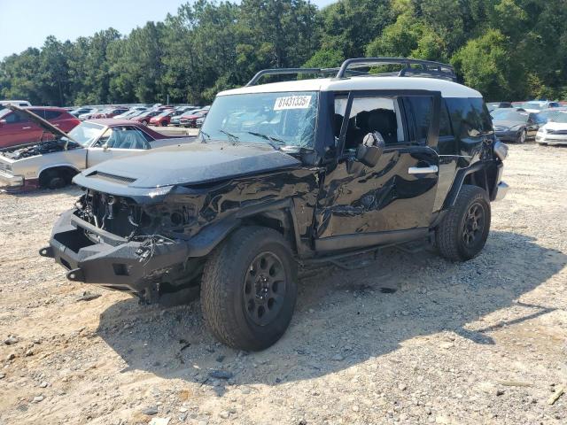 TOYOTA FJ CRUISER
