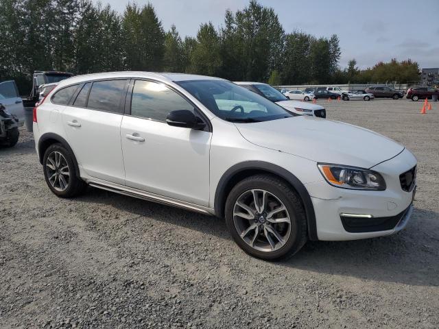 2017 VOLVO V60 CROSS YV440MWK1H1038356
